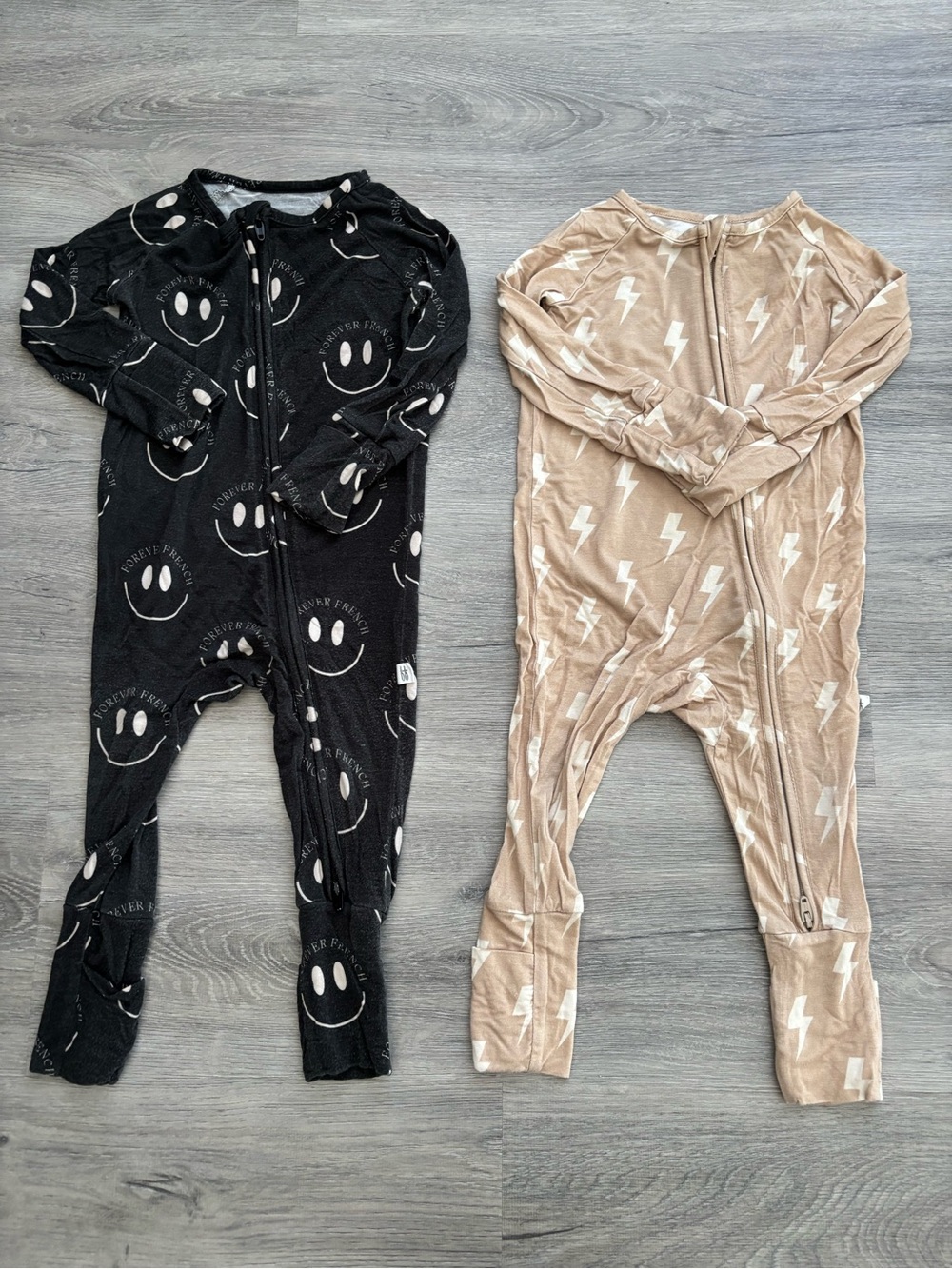Forever French 6-12M baby rompers smiley face/ lightning bolt